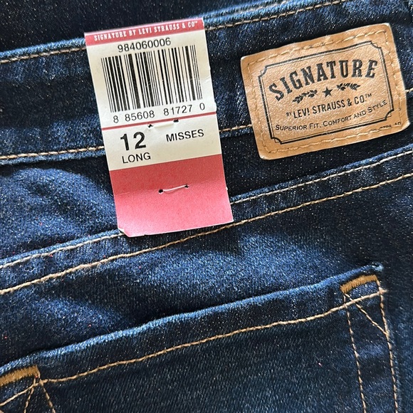 Levi's Woman's Jeans Size 12 Misses Long Mid rise bootcut dark wash NWT - Picture 3 of 12